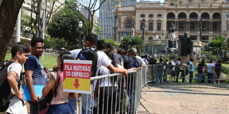 Desemprego subiu 27,6% em quatro meses de pandemia