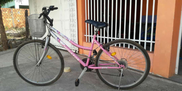 Ladrão rouba bicicleta infantil e é flagrado por câmeras no Piauí