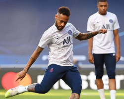 Neymar fica fora de prêmio por melhor da Uefa; veja os finalistas
