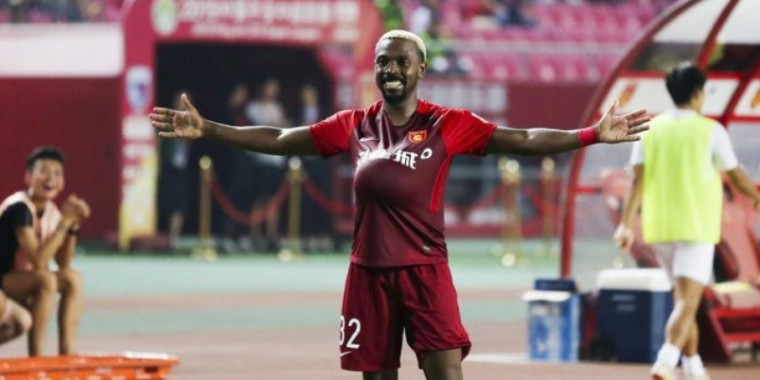 Seleção chinesa contrata ex-Flamengo