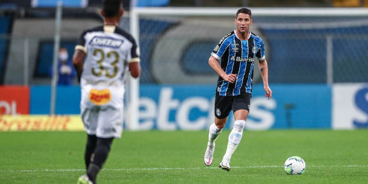 Tiago Neves não tem mais contrato com o Grêmio