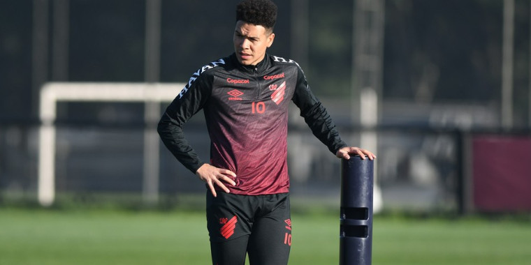 Clube anuncia fim de contrato com Marquinhos Gabrieltem