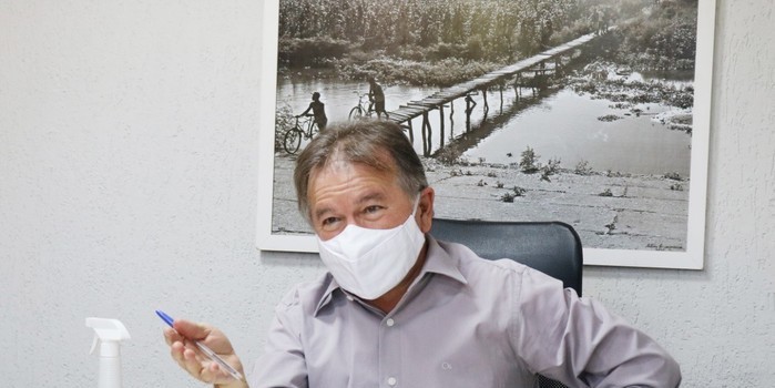 Merlong: Não adiar Enem é mais um atentado de Bolsonaro contra a vida