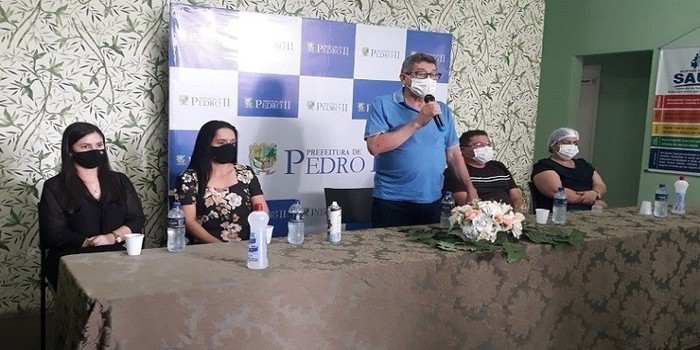 Município vacina os 05 primeiros profissionais da saúde contra a Covid-19