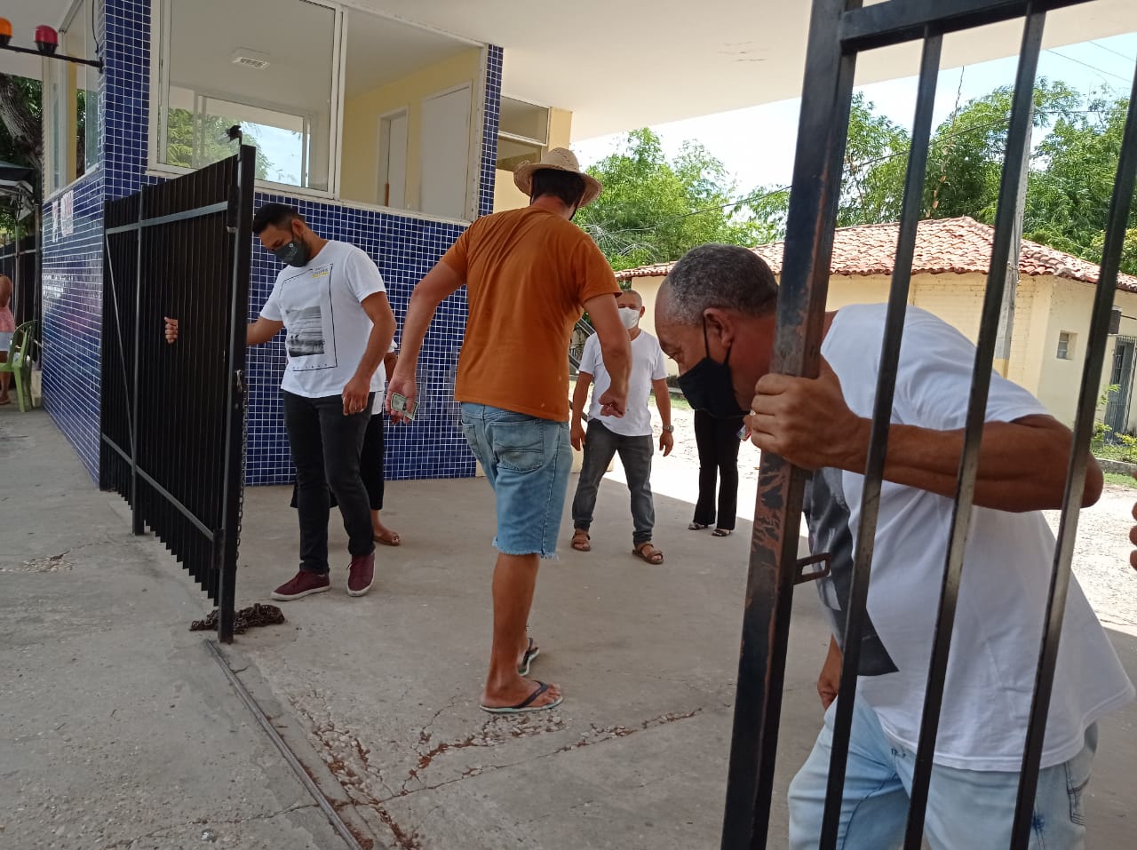 Portões da UESPI são fechados no segundo domingo do Enem - Foto: Efrém Ribeiro