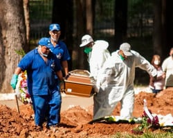 Brasil registra 182 mortes por covid e 8.639 casos em 24h, diz ministério 