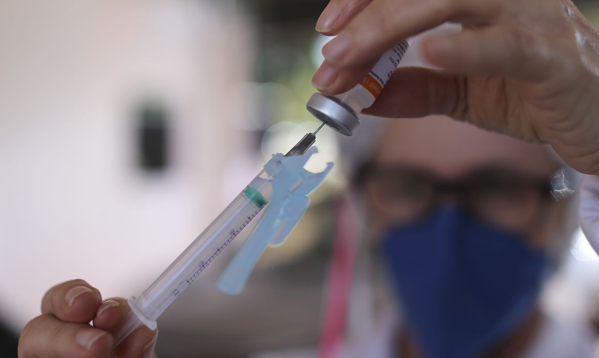 Coronavírus e suas variantes crescem mais a vacina é uma forma de imunizar-Fábio Rodrigues Pozzebom