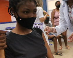 Há um mês sem mortes, Timon avança na vacinação de adolescentes de 12 anos