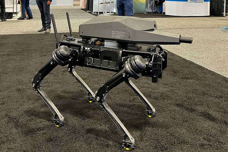 Robô da Ghost Robotics está equipado com um fuzil de precisão de 6,5 mm. (Foto: Fornecido por Tech Break)