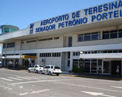 Aeroporto de Teresina tem contrato de concessão de 30 anos assinado