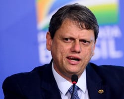 Entrega do título de cidadão piauiense ao ministro Tarcísio Gomes é adiada