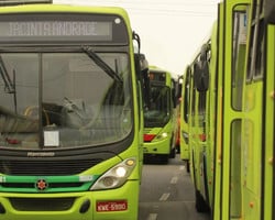 Empresas aguardam pagamento da PMT para retorno dos ônibus em Teresina
