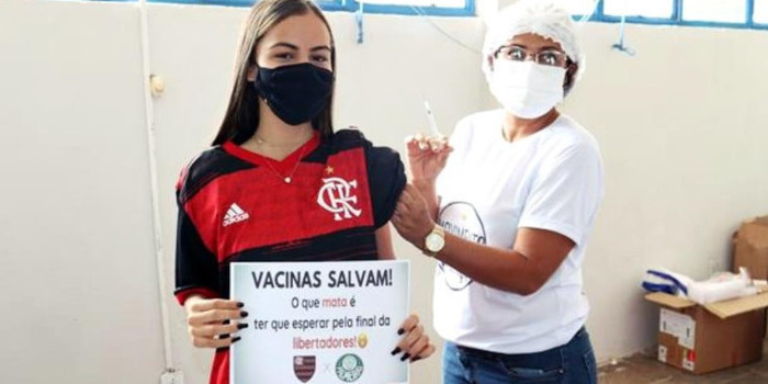 Jovens de 16 e 17 anos e idosos de 90 anos foram imunizados em Valença