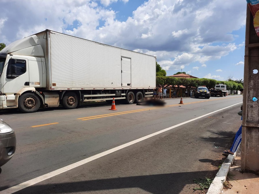 Motociclista morre ao colidir em carreta na rodovia BR-343 em Campo Maior - Imagem 2