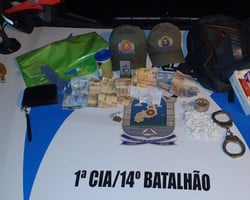 PM prende duas mulheres com cocaína em bar na cidade de Santa Cruz do Piauí