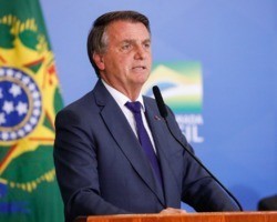 Bolsonaro vai prorrogar por 2 anos a desoneração da folha de pagamento