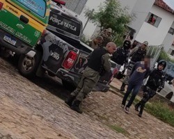 Dupla é presa após perseguição e troca de tiros com a PM no Torquato Neto