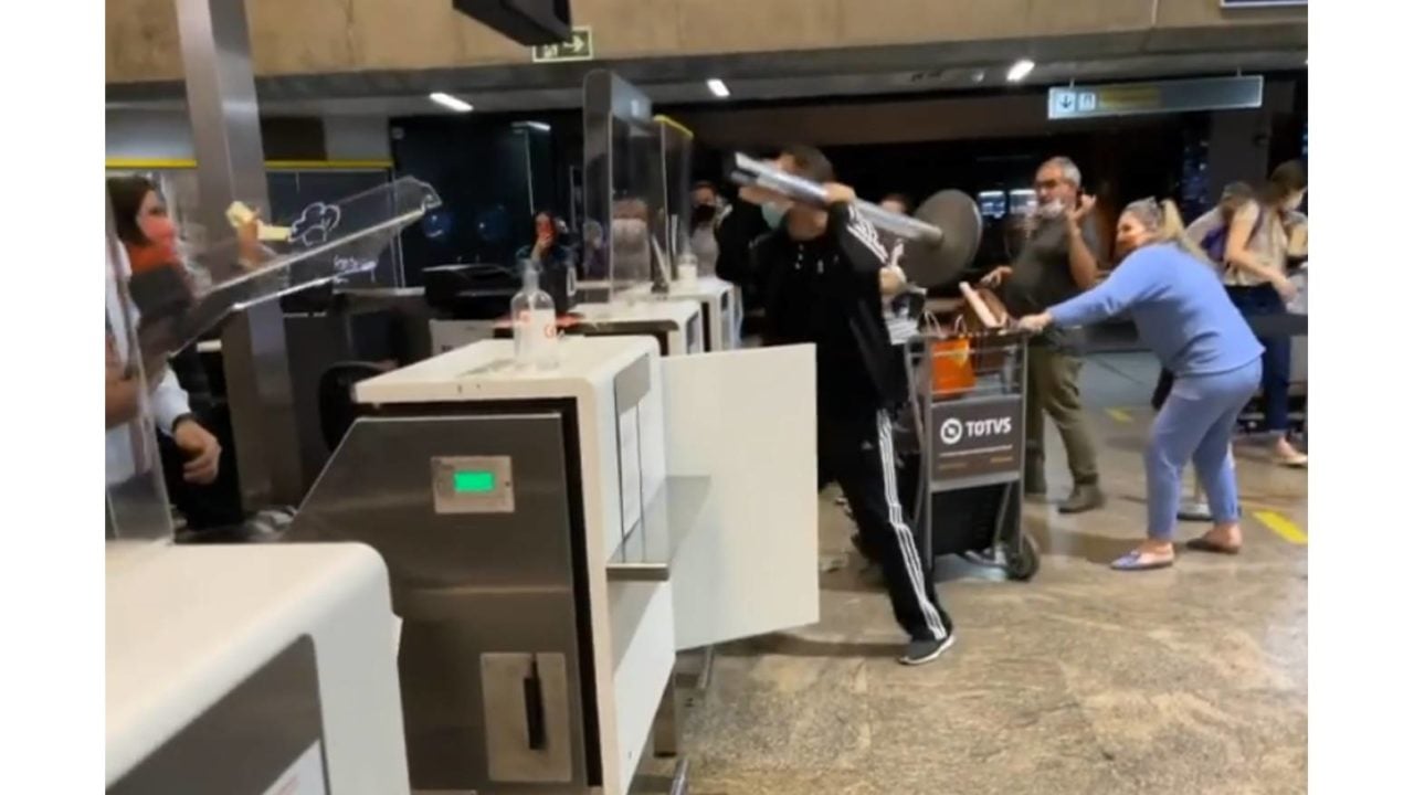 Casal se revoltou após ter o voo cancelado em São Paulo - Foto: Reprodução