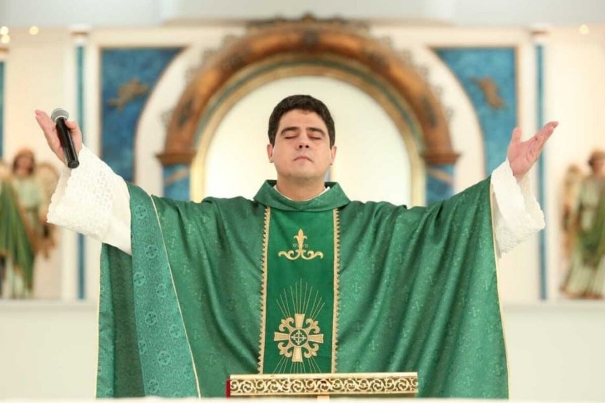 Padre Robson- Foto: Reprodução/Folha de Pernambuco