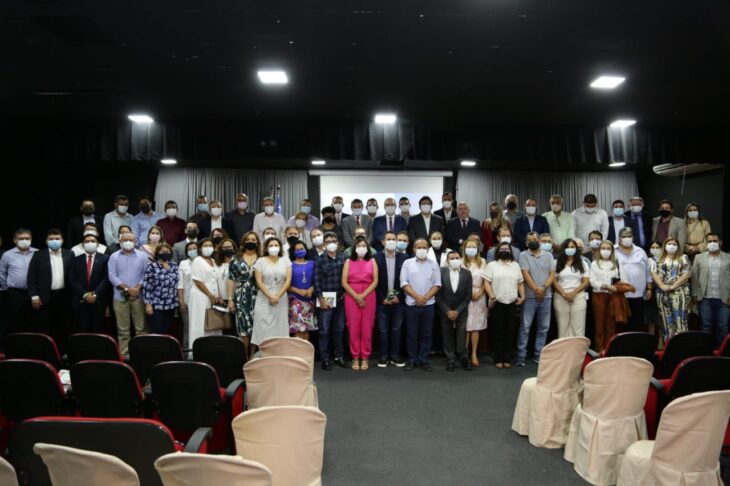 Secretários reunidos durante reunião - Foto: Ascom