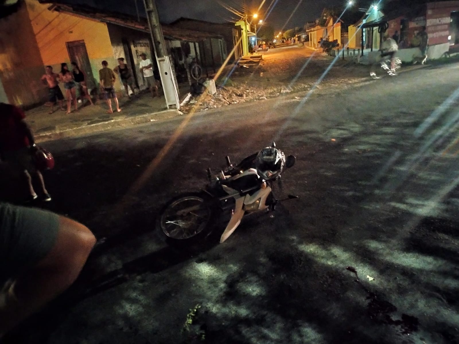 Motociclista fica gravemente ferido em colisão com carro em Parnaíba - Imagem 2
