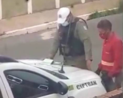 Policial é flagrado recebendo suposta propina em blitz em Teresina; vídeo!