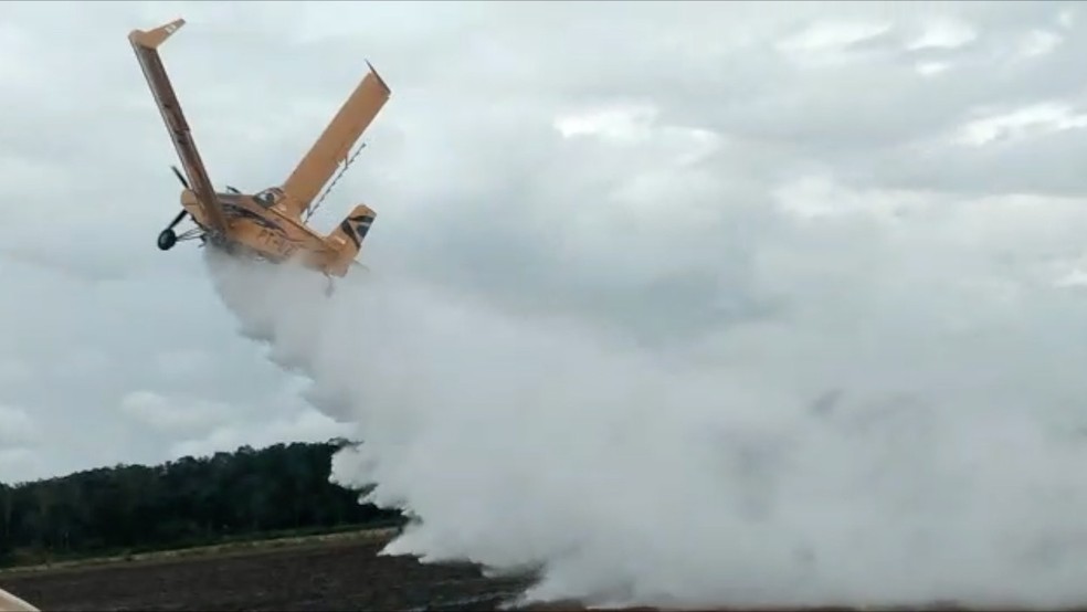 Asas se partiram e acabaram derrubando o avião