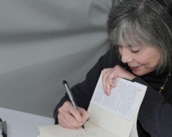 Morre a escritora Anne Rice, autora de “Entrevista com o Vampiro”