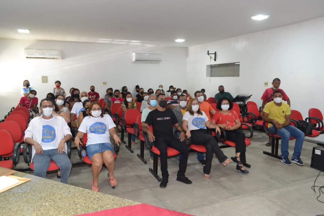 Vereadora promove evento com aula sobre Cidadania em Monsenhor Gil - Imagem 10