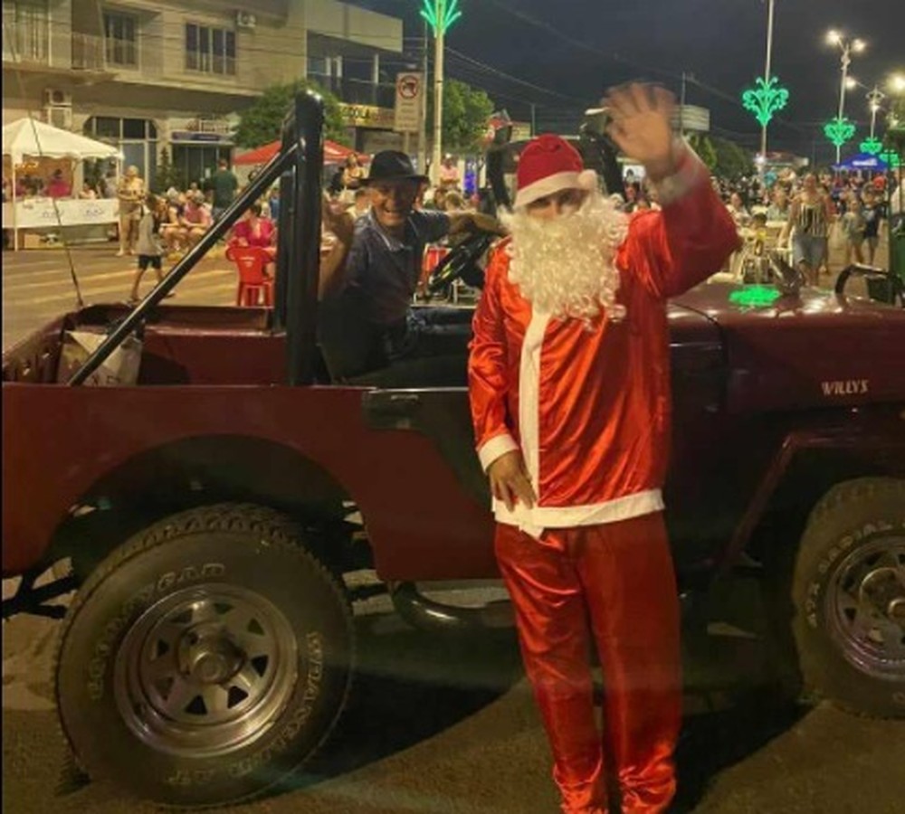 Servidor trabalhava como Papai Noel — Foto: Prefeitura de Mercedes 
