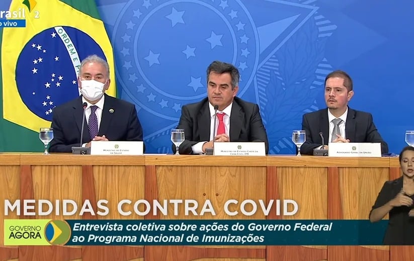 Ministros Ciro Nogueira e Marcelo Queiroga em coletiva de imprensa 