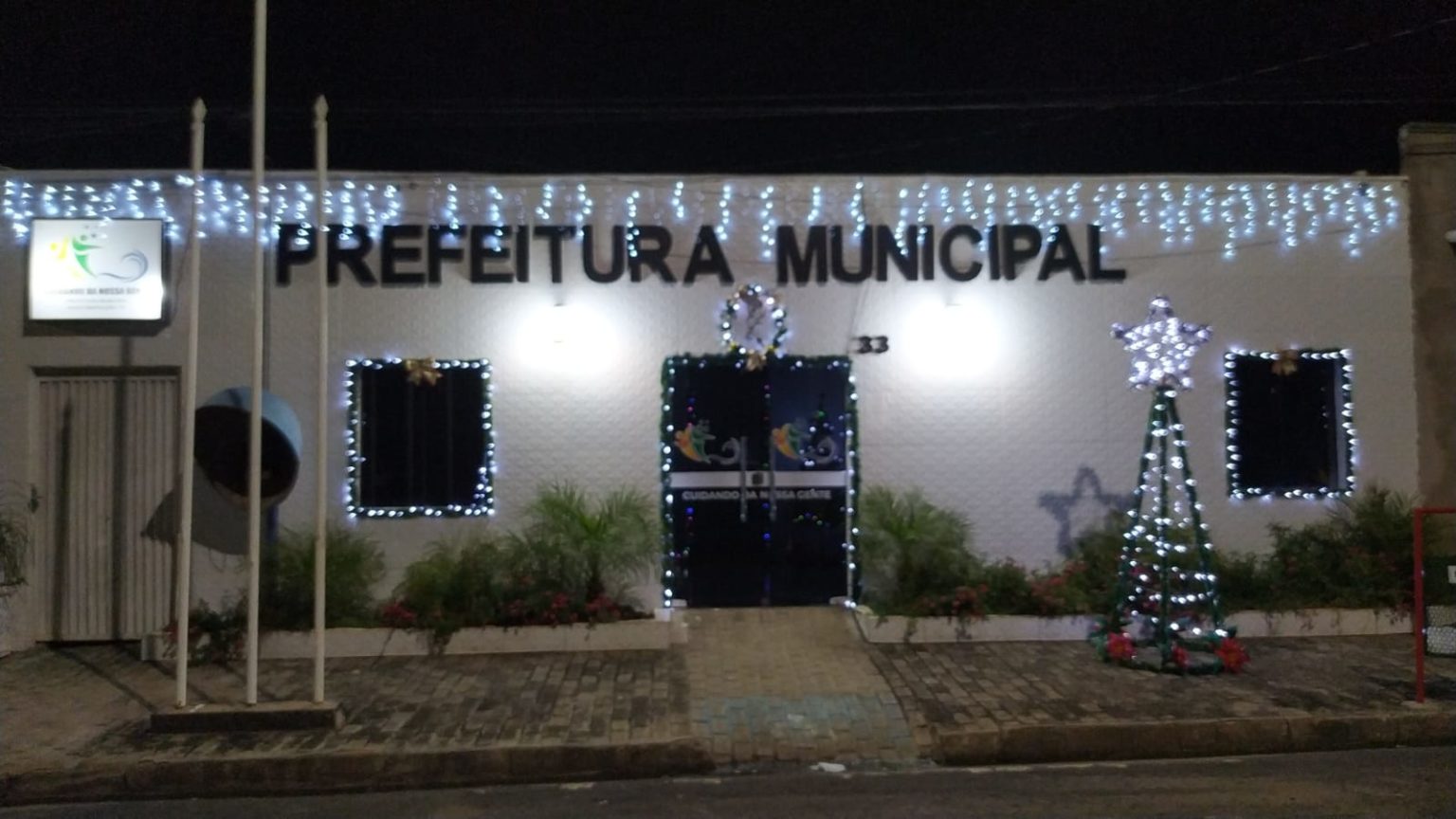 Prefeitura de Hugo Napoleão inaugura projeto “Natal Luz” - Imagem 5