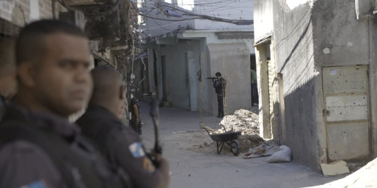 “América Armada” aborda luta contra armas no Brasil, México e Colômbia