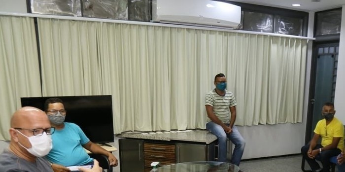 Franzé leva motoristas para conversar com Robert e tenta fim da greve