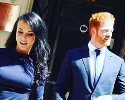 Casal sósia de Meghan e príncipe Harry faturam R$ 2,3 mil por aparição