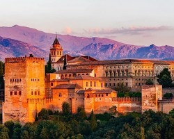 Coluna de hoje: Encantos da cidade Granada