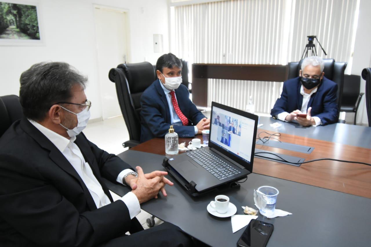 Wilson Martins, Wellington Dias e Robert Rios - Foto: Ascom