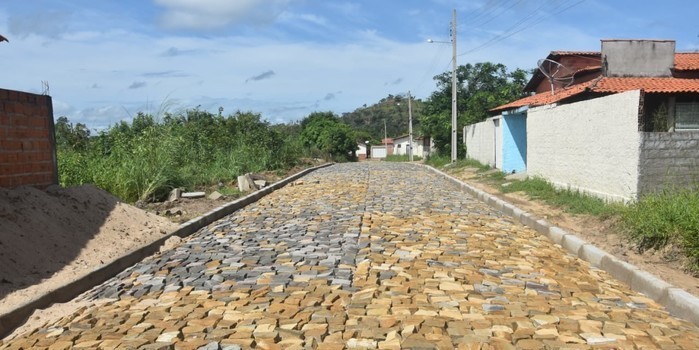 Obras em Monsenhor Gil parceria legislativo com executivo