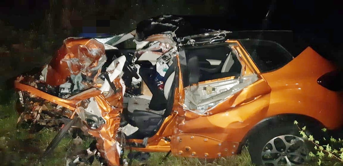 Veículo conduzido pelo médico destruído após grave colisão - Foto: Divulgação