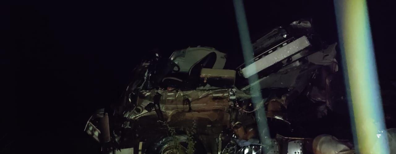 Colisão ente ônibus e carreta deixa 3 mortos no Piauí 