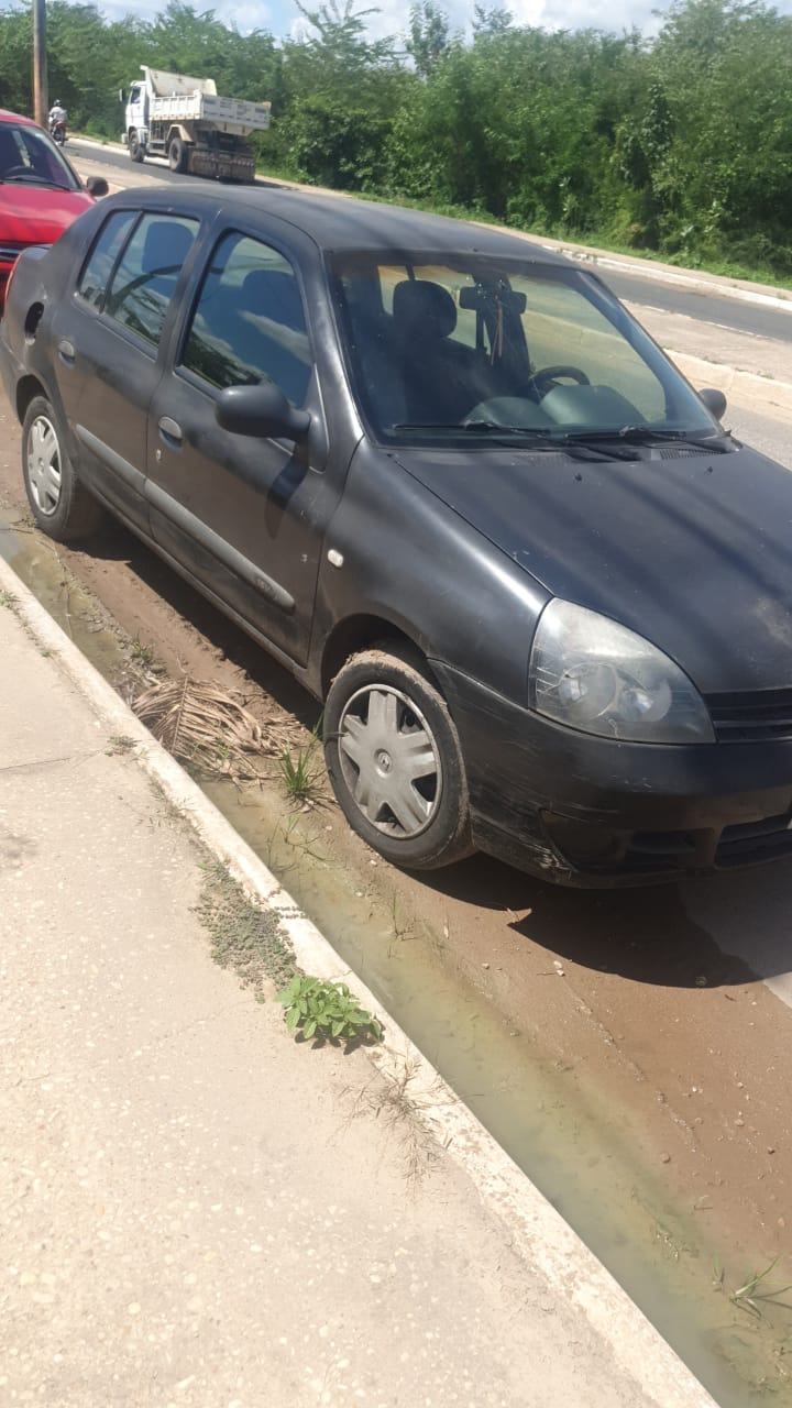 Veículo encontrado nas proximidades da ponte do bairro Mocambinho - Foto: DivulgaçãoVeículo encontrado nas proximidades da ponte do bairro Mocambinho - Foto: Divulgação