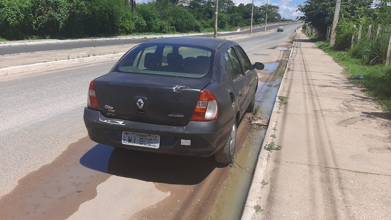 Veículo encontrado nas proximidades da ponte do bairro Mocambinho - Foto: Divulgação