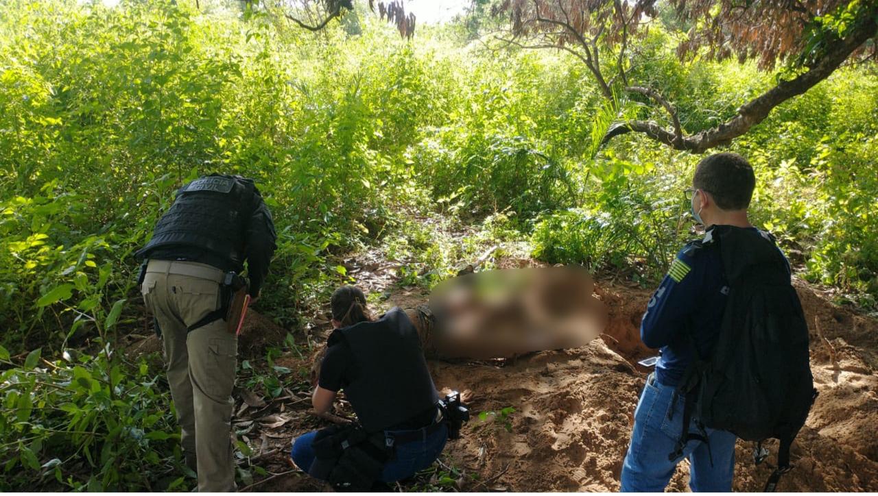 Corpo de jovem foi encontrado em cova rasa na região da Santa Maria da Codipi - Foto: Portal MN