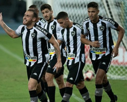 Botafogo goleia o Macaé em despedida da Taça Guanabara