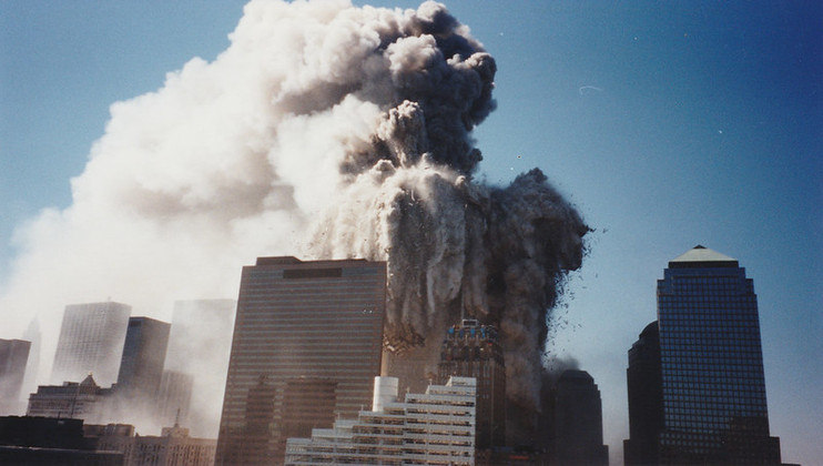 Foto mostra destruição da torre por outro ângulo. (Foto: Liam Enea - Flickr)