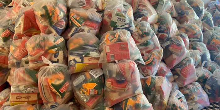 SME de Joaquim Pires entrega kit de alimentação escolar