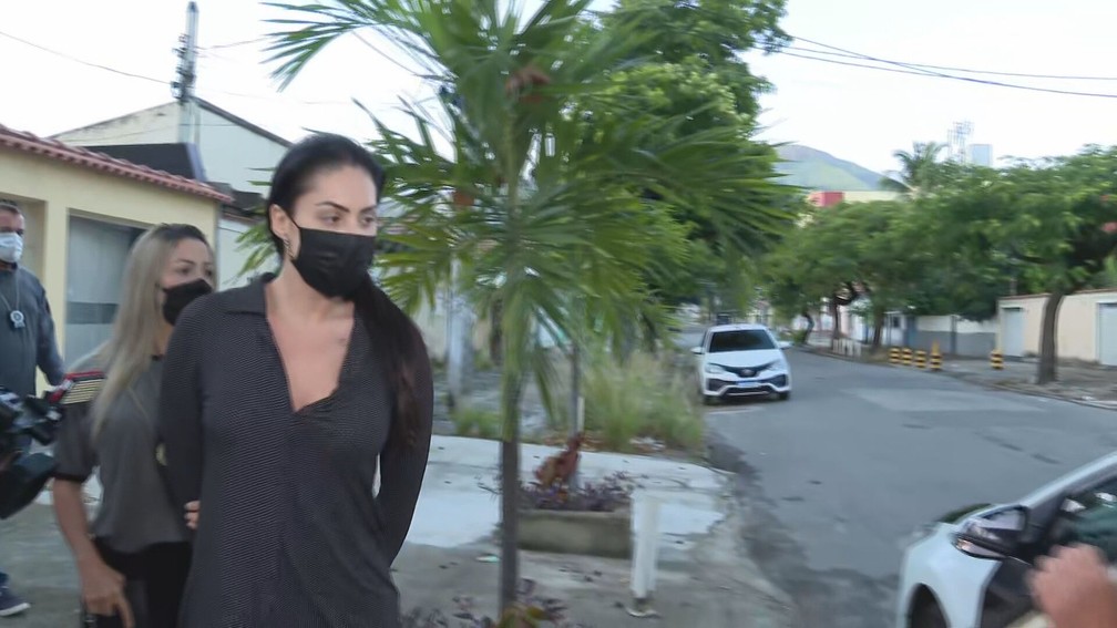 Casal foi conduzido pela Polícia do Rio  (Foto: Reprodução)