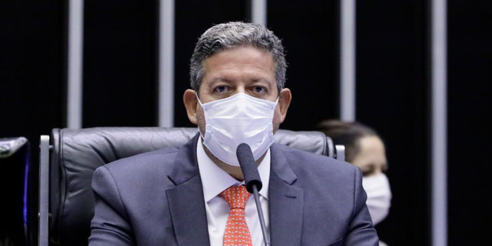 Lira cria comissão na Câmara para mudanças no sistema eleitoral