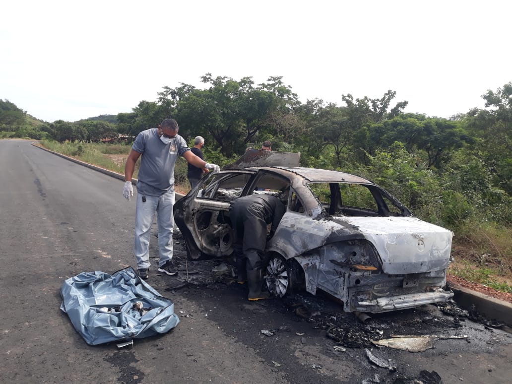 Corpo carbonizado foi encontrado dentro de carro na BR-226 em Timon - Foto: Matheus Oliveira/Poral MN