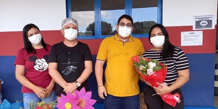 Prefeito Ítalo fez Homenagem aos Funcionários da Unidade Mista de Saúde